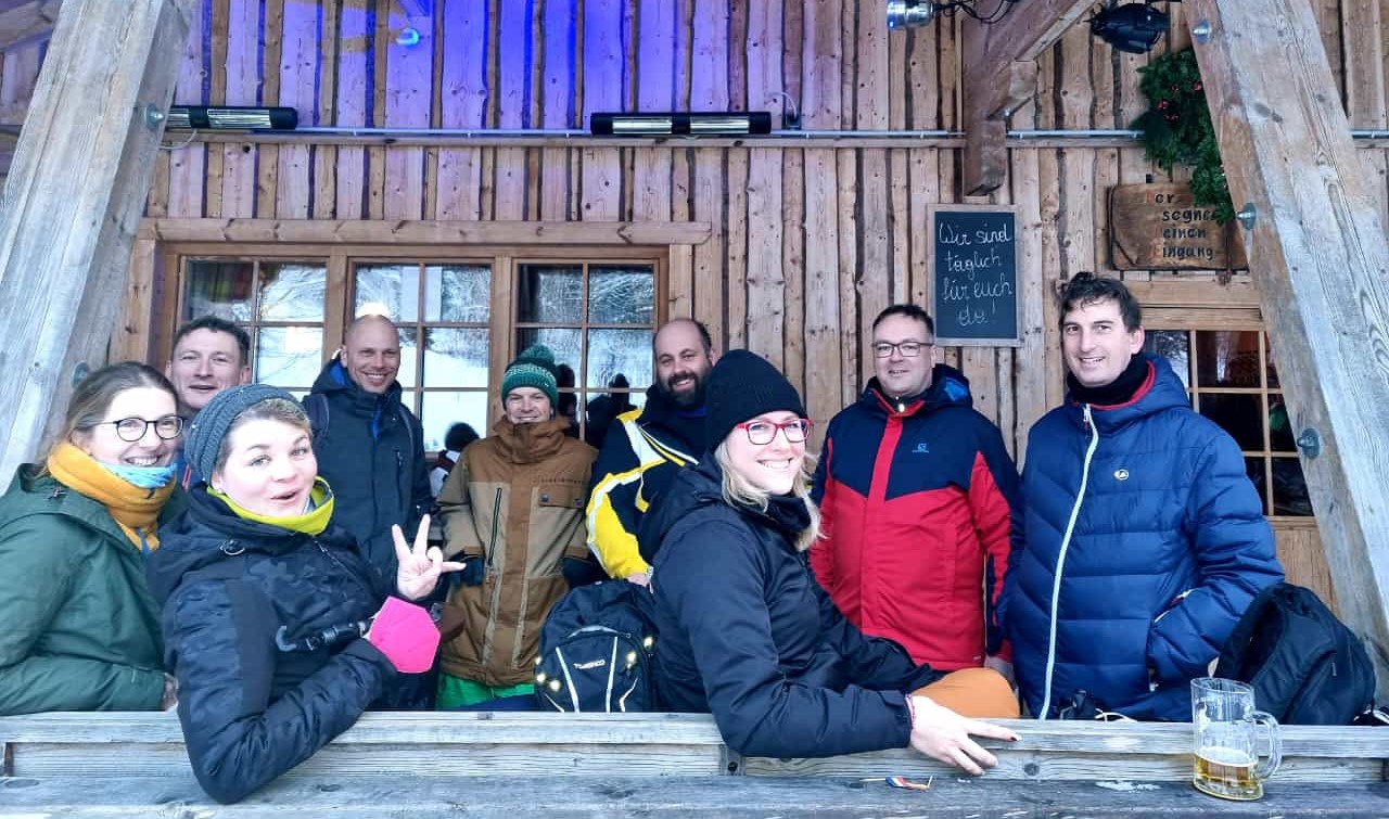 CIDEON Teamfoto auf der Alm