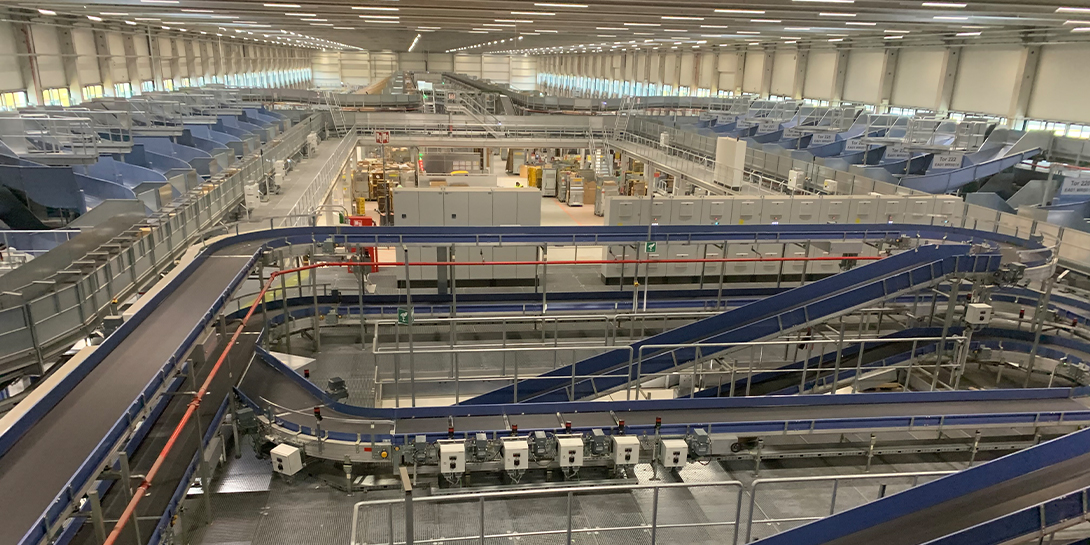 Paketsortieranlage der DHL Sorting Center GmbH